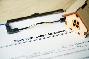 short term month to month flexible rental lease agreement for apartments in boston with maverick suites