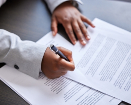 Short-Term Rentals vs. Hotels: Staying in Boston for Short-Term Contract Jobs
